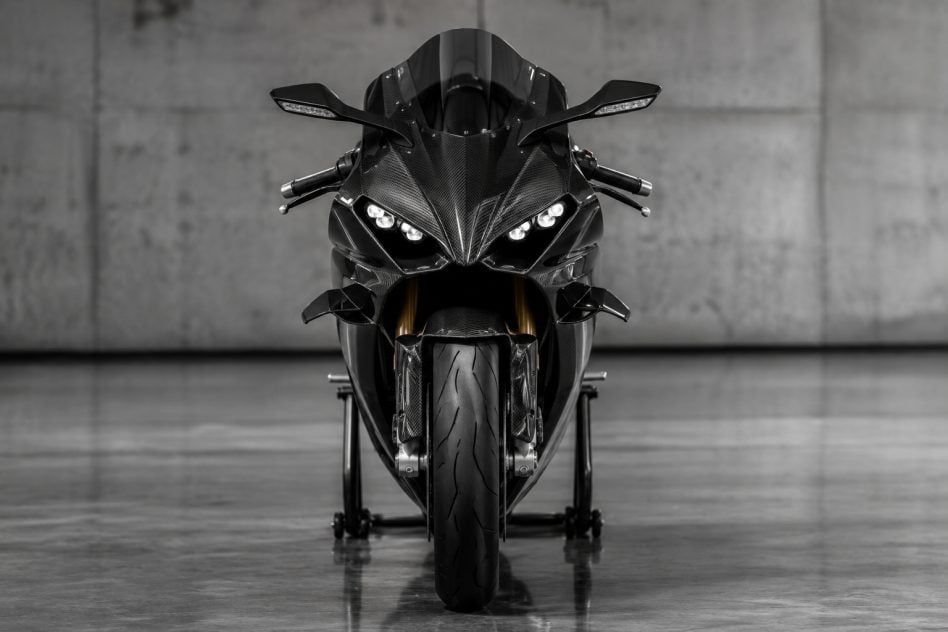 [DEMO LISTING] Carbon-Bodied Superbike, 2023, 980 km